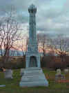 watsonmonument1.jpg (305091 bytes)